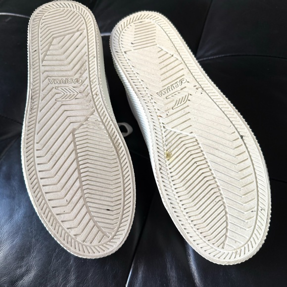 Cariuma | OCA Low White Premium Leather Sneaker - Picture 6 of 8